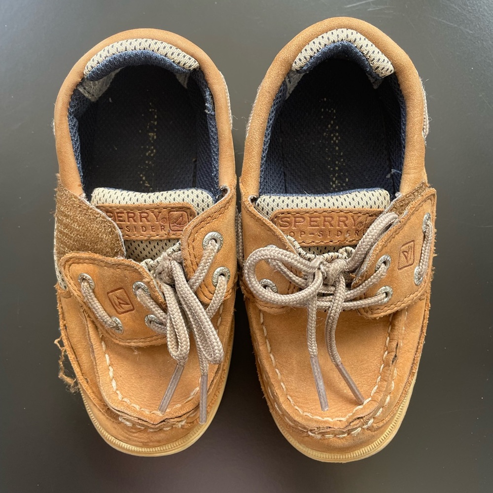 Sperry kids shoes ⭐️